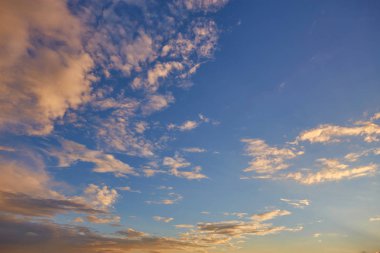 Turuncu günbatımı, arka plan olarak kullanılabilir