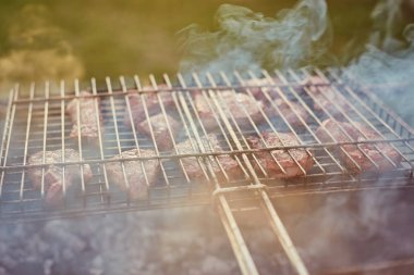 Bir Barbekü sığır filetosu biftek en çok, alan derinliği sığ. Yaz 