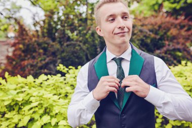 yakışıklı genç damat 