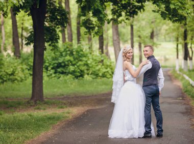 mutlu gelin ve damat 