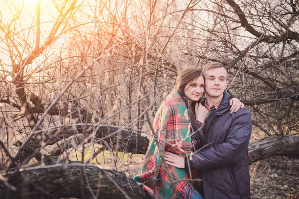 Jovem casal sensual — Fotografia de Stock