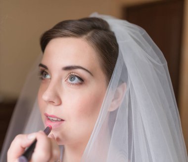 mutlu gelin sabah. Gelin hazırlanıyor.