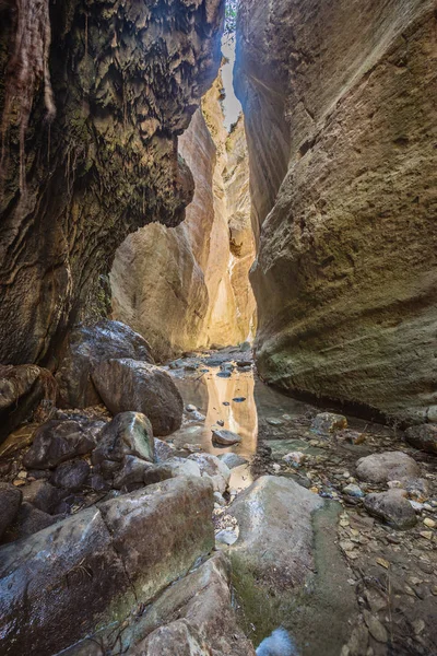 Paisagem natural incrível no desfiladeiro Avakas em Chipre. Nação — Fotografia de Stock
