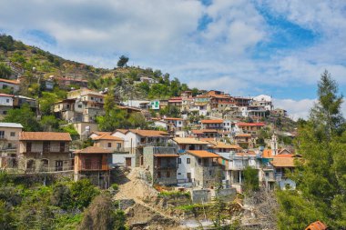 Kıbrıs'ın Dağları'nda geleneksel köy