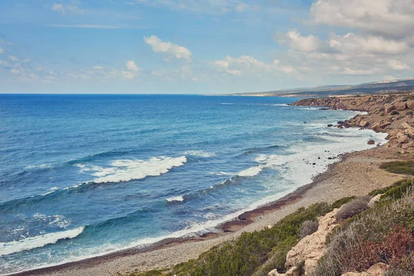 The rocky coast of the Akamas peninsula. — Stock Photo, Image