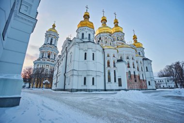 Uspensky Manastırı, bölge, Kiev Pechersk Lavra geceleri
