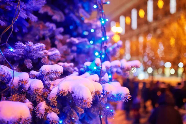 Decorações Natal Rua Luzes Coloridas Bokeh Feriado Iluminação Noturna Cidade — Fotografia de Stock