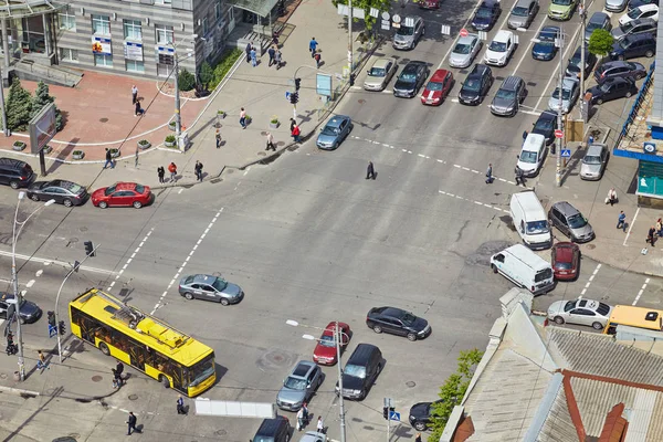 Aerial view of cars and people — Stock Photo, Image