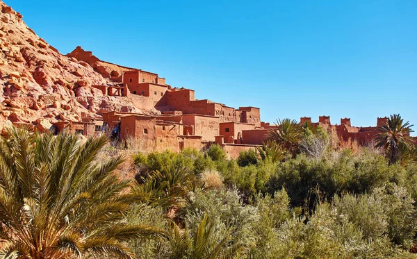 Ait Ben Haddou nebo Ait Benhaddou je opevněné město v blízkosti ouarzazate v Maroku. — Stock fotografie