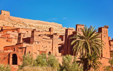 Ait Ben Haddou ya da Ait Benhaddou, Fas 'ta bulunan bir şehirdir..