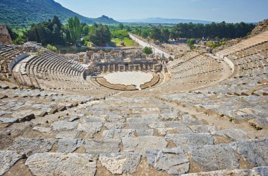 Türkiye 'nin Efes kentindeki Roma harabelerinde amfiteatr.