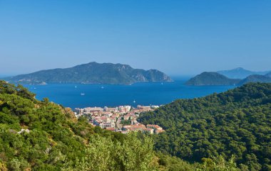 Akdeniz yakınlarındaki Marmaris Türkiye tatil beldesinin muhteşem manzarası. Yaz tatili.
