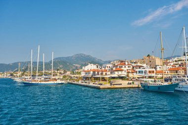 Türkiye 'deki Marmaris plajına bak