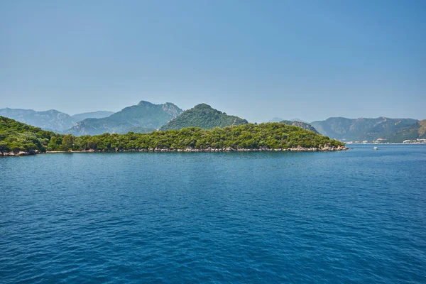 Camellia Ilha Perto Marmaris Mar Egeu Lagoa Azul Montanhas Rochosas — Fotografia de Stock