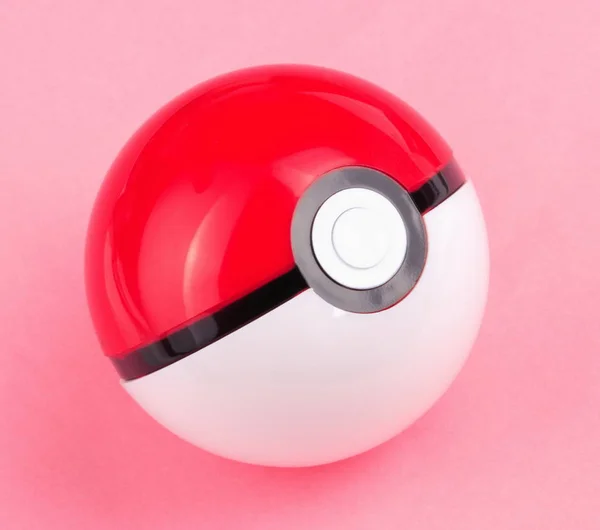 Modelo 3d de um brinquedo pokémon rosa e azul