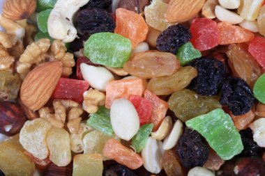 kurutulmuş meyve kümesi