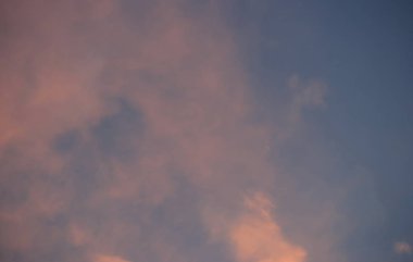 Yazın gün batımı gökyüzü