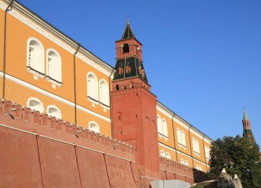 Gökyüzü arka planında Kremlin kulesi