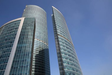 Gün içinde ofis binası