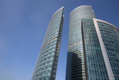 Gün içinde ofis binası