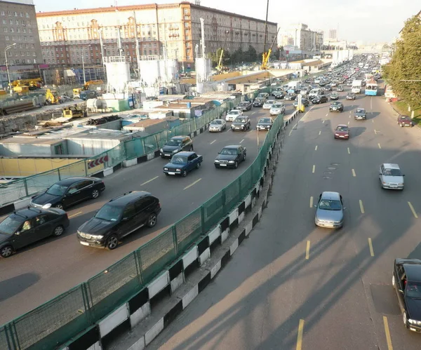 Traffico sulla riparazione stradale — Foto Stock