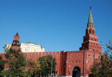 Gökyüzü arka planında Kremlin kulesi