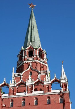 Gökyüzü arka planında Kremlin kulesi