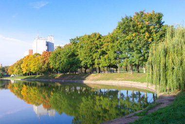 Kuru gün sonbahar Parkı