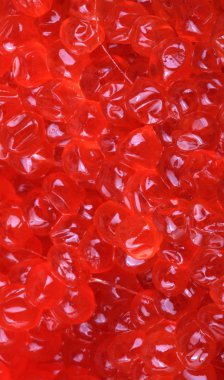 Kuru güneşli bir günde kırmızı havyar