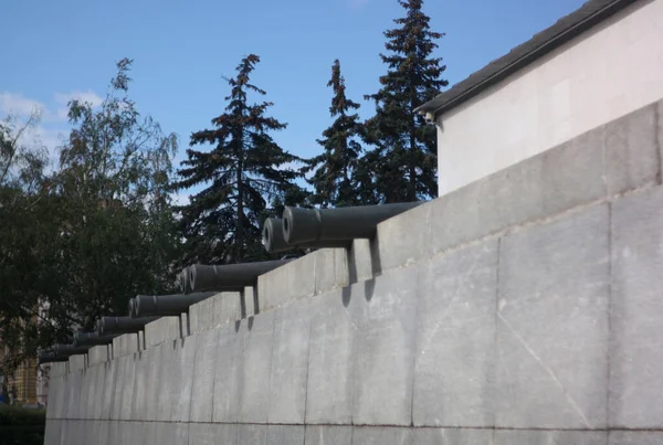 Antike Kanone Der Wand — Stockfoto