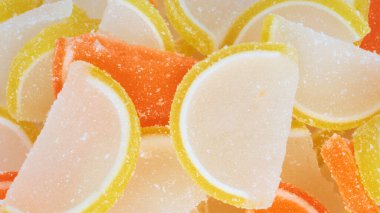 çok renkli meyve jölesi