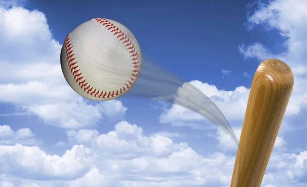 Snelle honkbal Hit. — Stockfoto