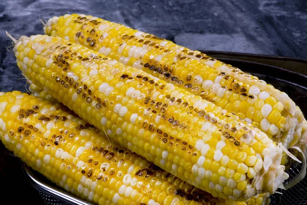 Maíz a la parrilla dorado . — Foto de Stock