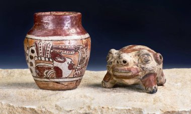  Maya ön Kolomb savaşçı vazo ve kaplumbağa Rattle.