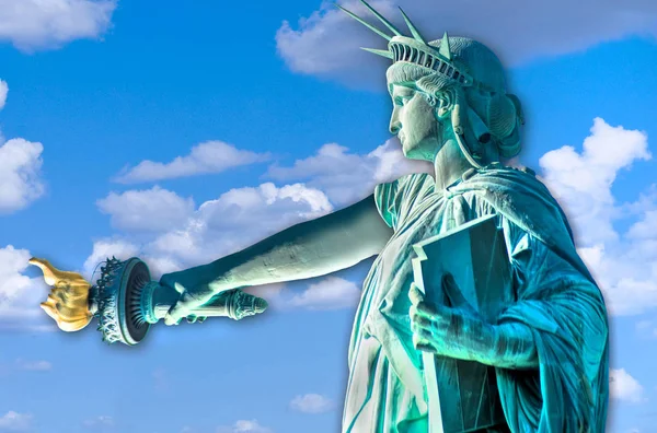 Statue of Liberty Sad. — Stock Photo, Image