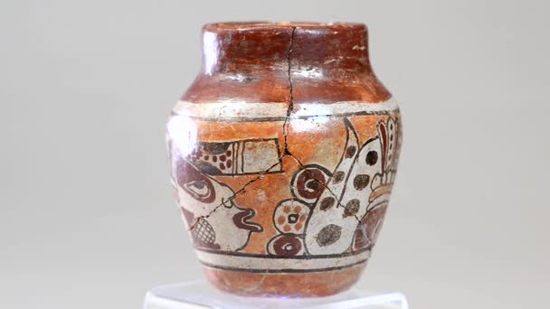 Mayan God Vase. — Stock Video