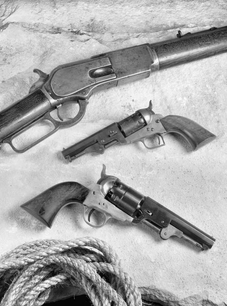 Armas de vaquero viejo . — Foto de Stock