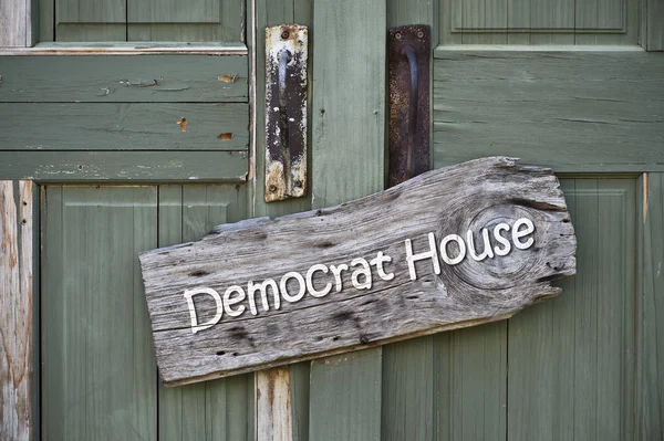 Een democraat-huis. — Stockfoto