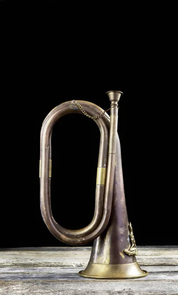 Bugle de bronze velho . — Fotografia de Stock
