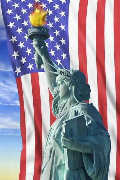 Estatua Libertad Con Bandera Americana Fotos De Stock Sin Royalties Gratis