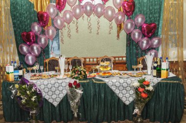 Yeni evlendiğimi süslü tatil tablo