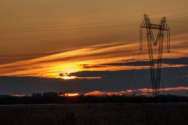 Yüksek voltajlı Elektrik Hattı