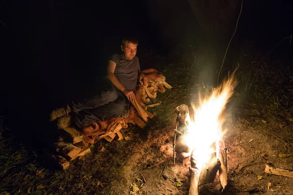 Feu de camp Image En Vente