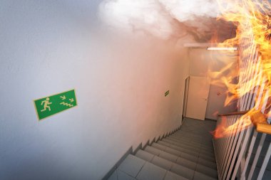 Ofis binasında yangın çıktı.