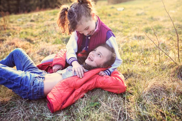 Two friends have a great time together — Stock Photo, Image