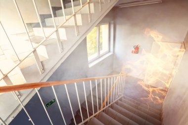 ofis ve acil çıkış ateş