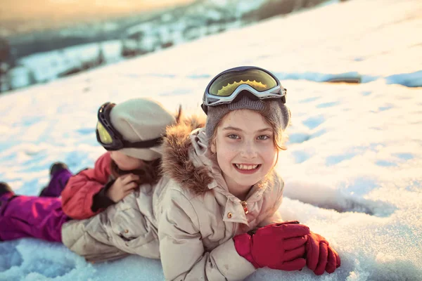 Happy Girls Have Fun Snow — Stock Photo, Image