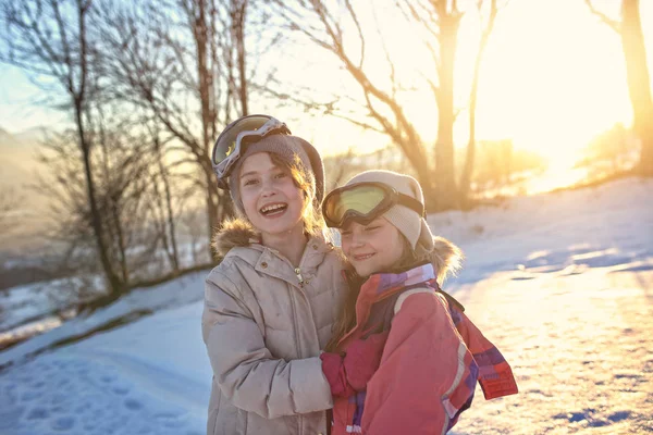 Happy Friends Have Fun Snow — Stock Photo, Image