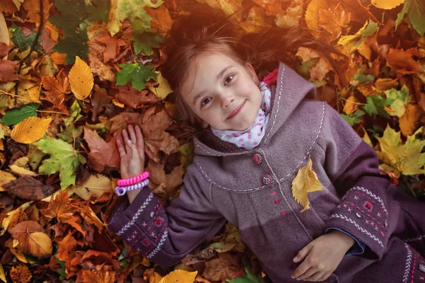 Young Girl Lying Colorful Leaves — Stock Photo, Image