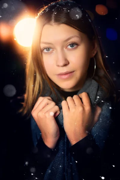 Portrait Young Girl Winter Night — 스톡 사진